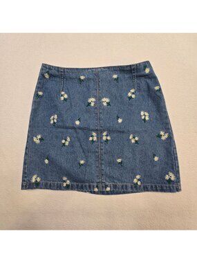 H&M Divided Womens 4 Denim Mini Skirt Floral Daisies Embroidered Blue
